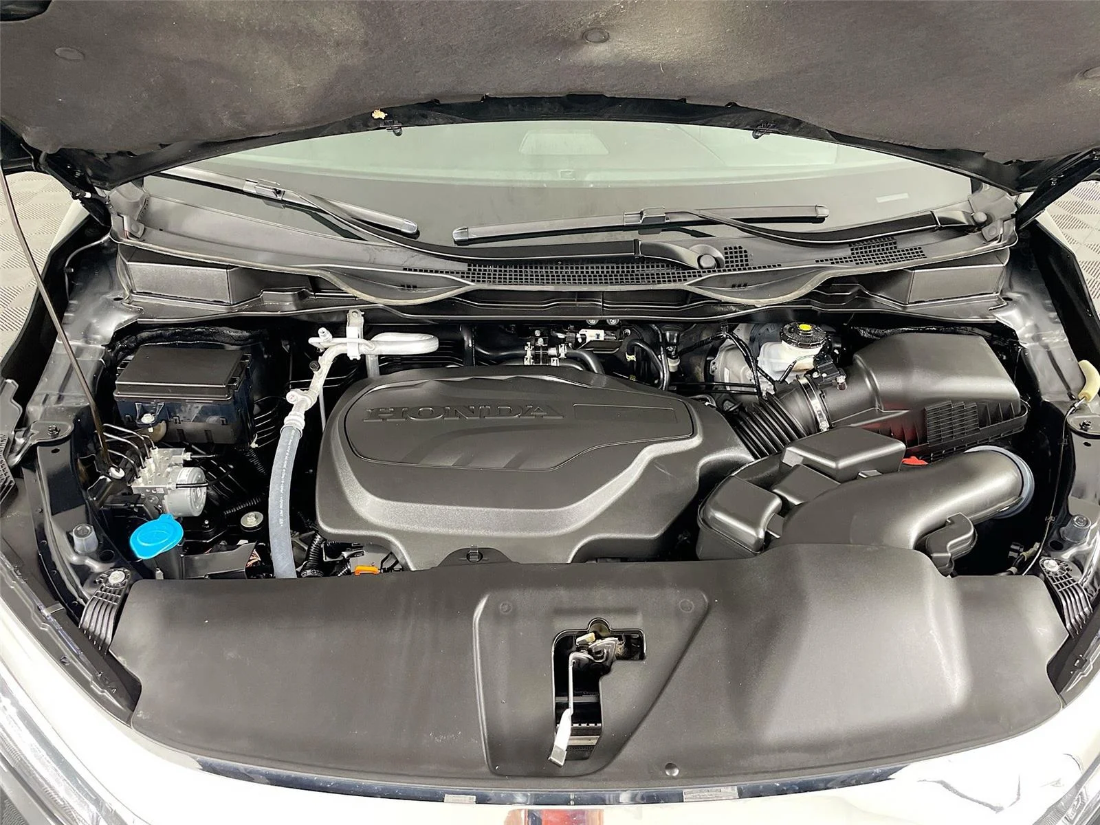 Certified Used 2024 Crystal Black Pearl Honda Touring image 38