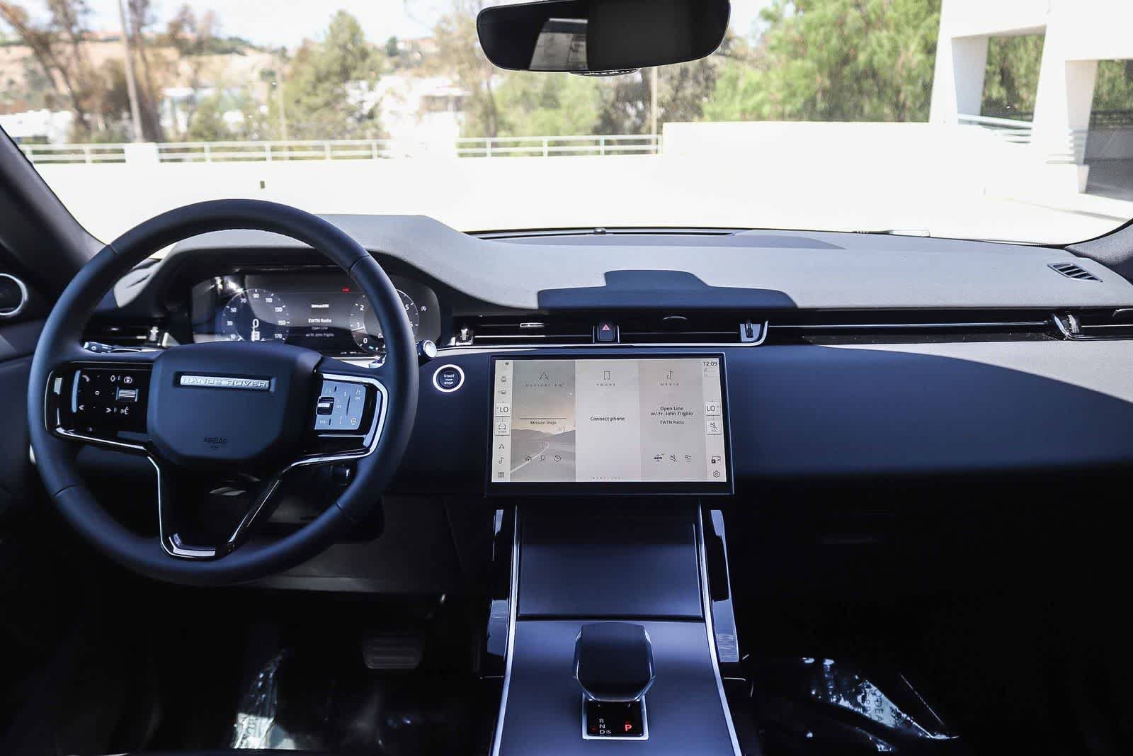 New 2026 Santorini Black Land Rover Core S image 12