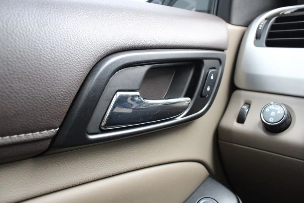Used 2016 White GMC SLT image 8