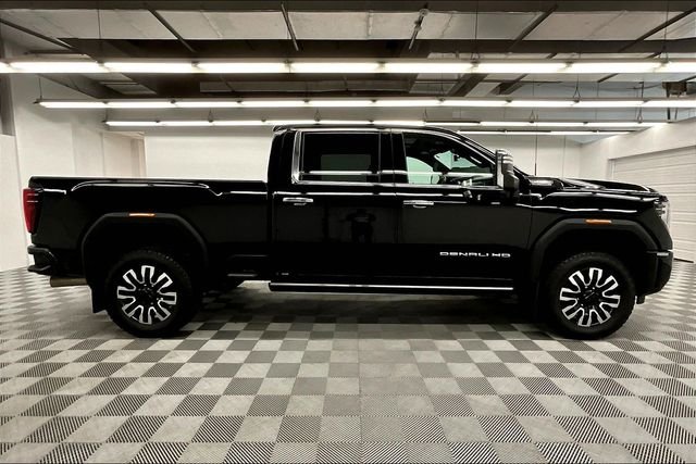 Used 2024 Onyx Black GMC Denali Ultimate image 15