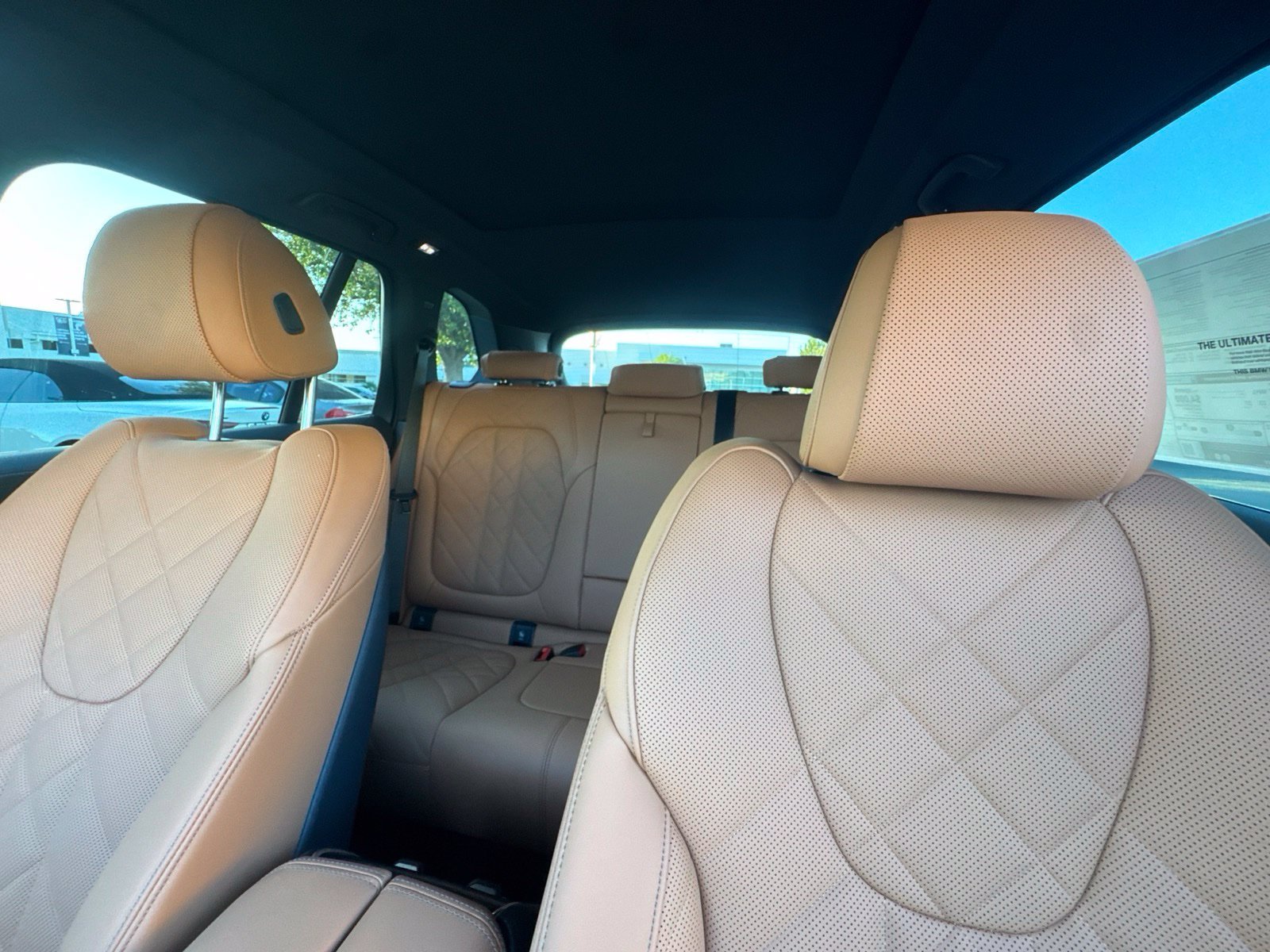 New 2026 Mineral White Metallic BMW sDrive40i image 19