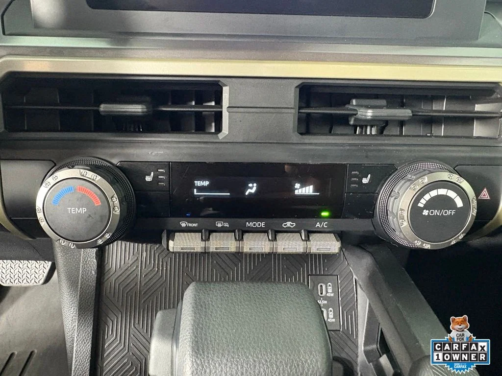 Used 2025  Toyota SR5 image 22