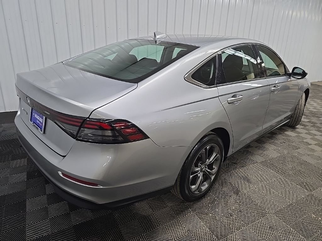 Used 2023 Gray Honda EX image 10