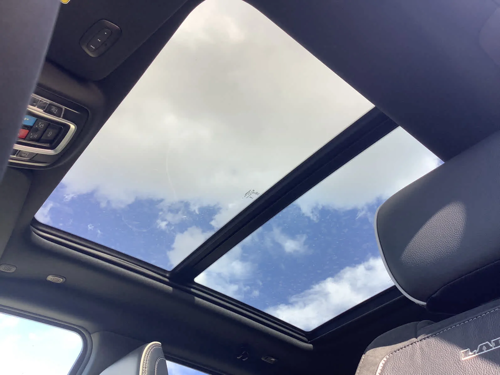 2026 RAM 1500 Laramie - Photo 14