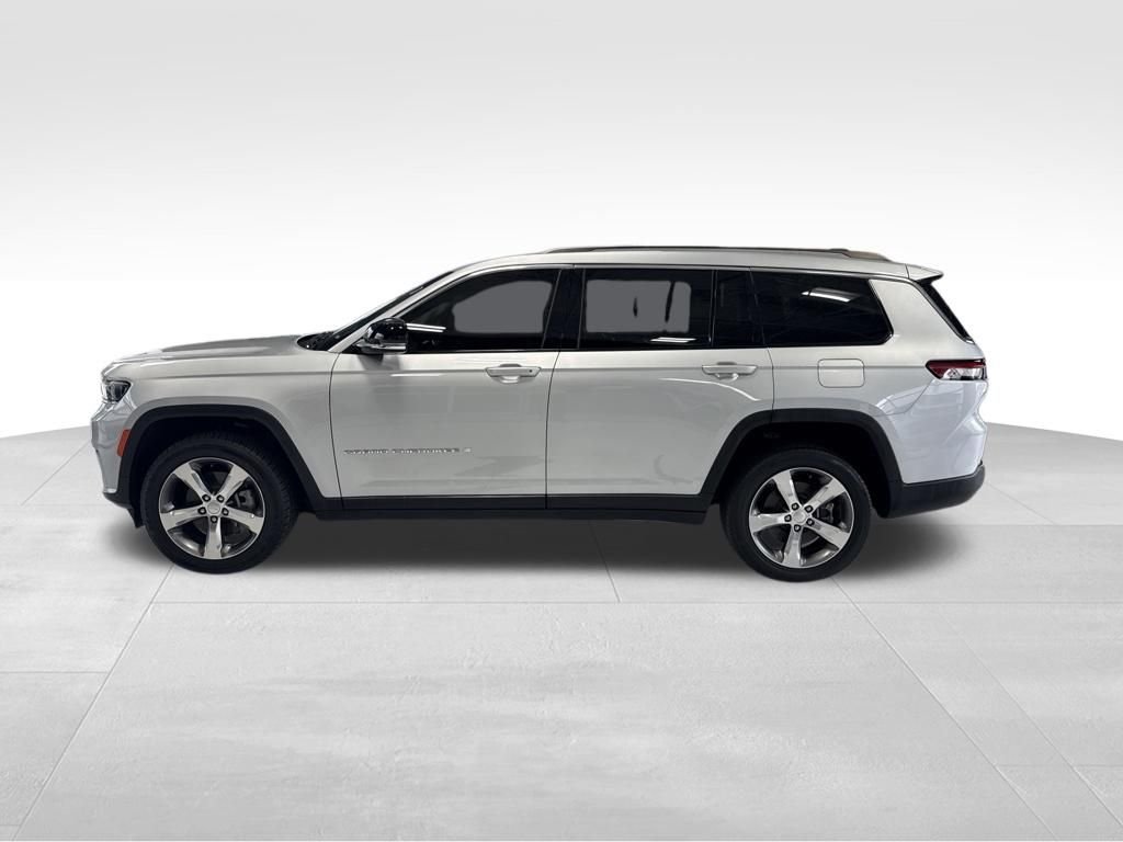 Used 2022 Silver Jeep Limited image 2