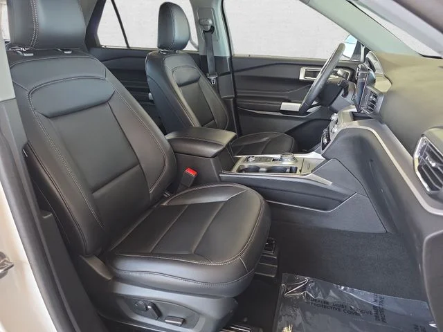 Used 2024 White Metallic Ford XLT image 10