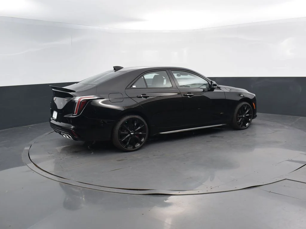 2025 Cadillac CT4 V-Series - Photo 6
