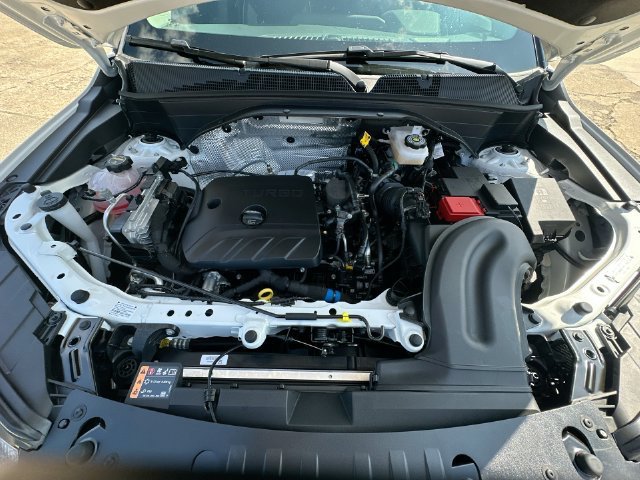 New 2026 Summit White Chevrolet LT image 32