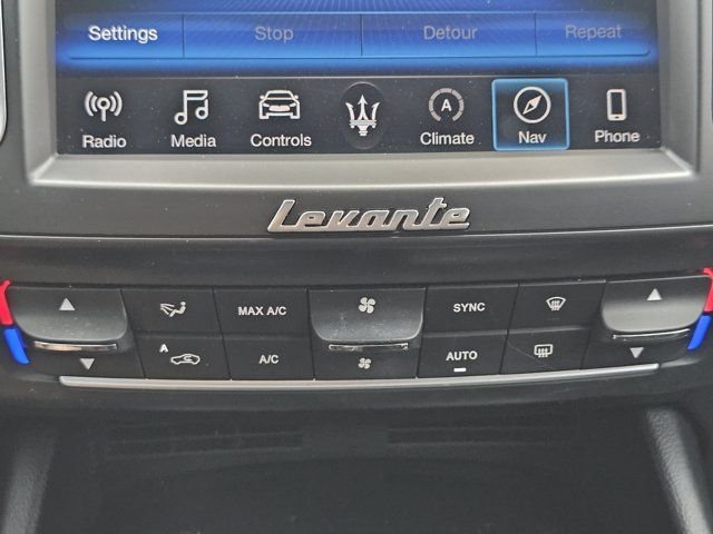Used 2018  Maserati Base image 20