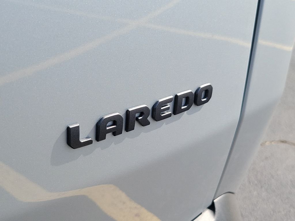 New 2026 Silver Zynith Clearcoat Jeep Laredo image 8
