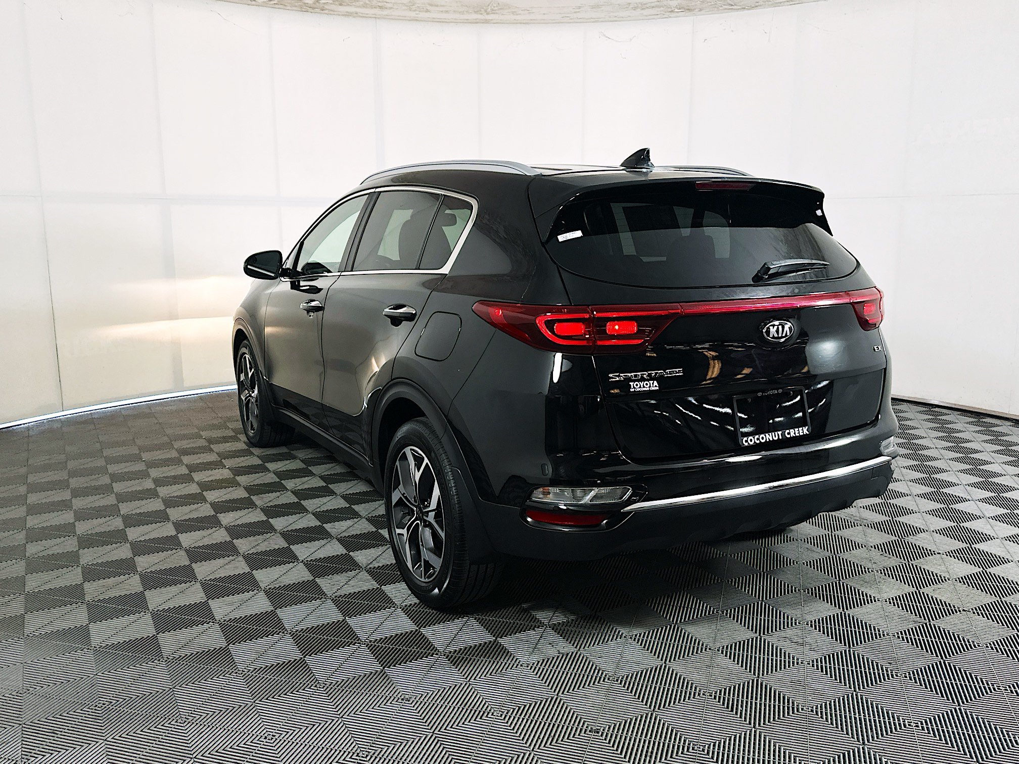 Used 2021 Black Cherry Kia EX image 5