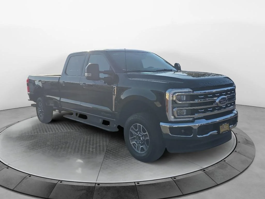 2025 Ford F-350 Lariat 4x4 Crew Cab 176 in SRW's photo