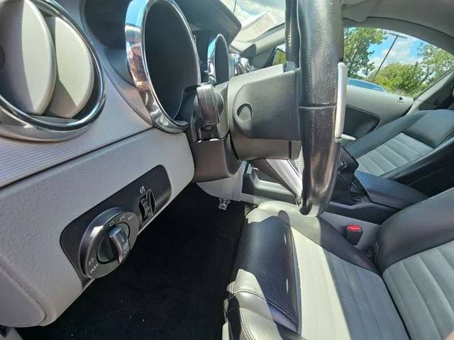 Used 2007 Black Ford GT Premium image 11