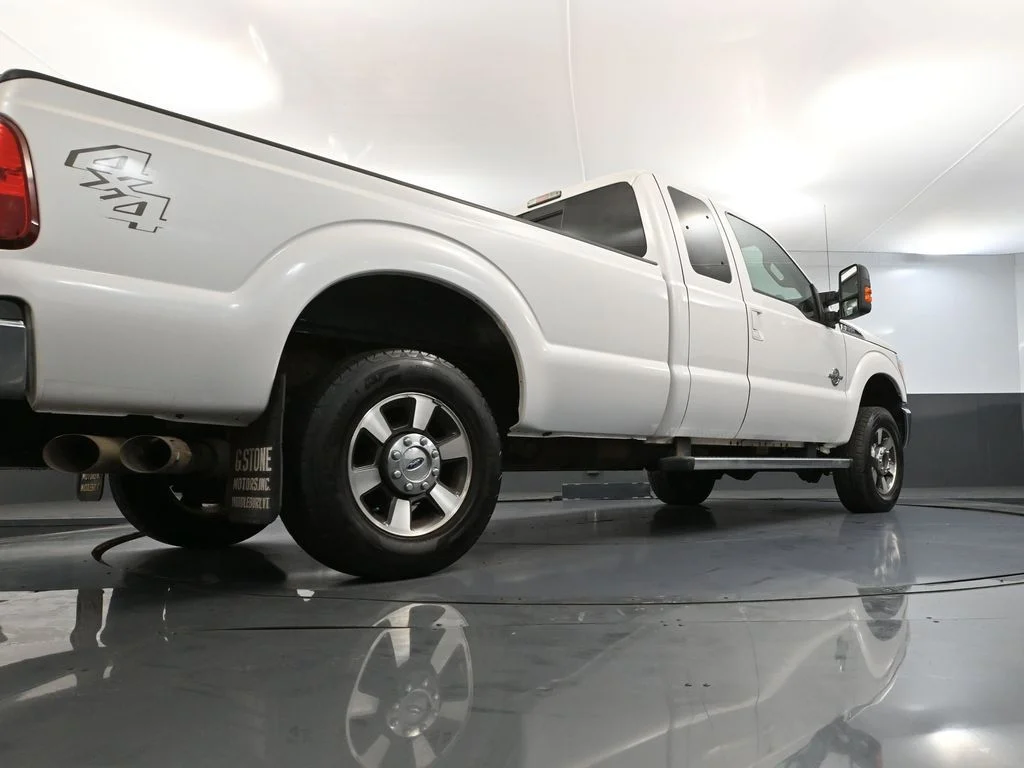 Used 2015 White Ford Lariat image 44