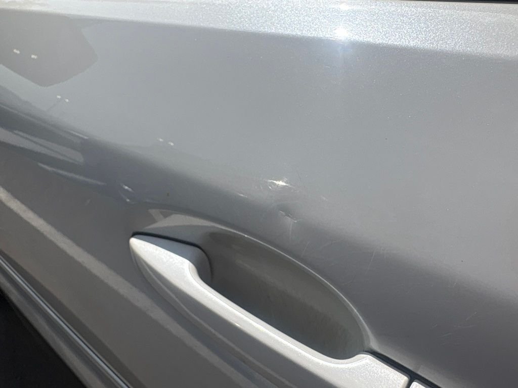 Used 2015 White Subaru 2.5i Limited image 19