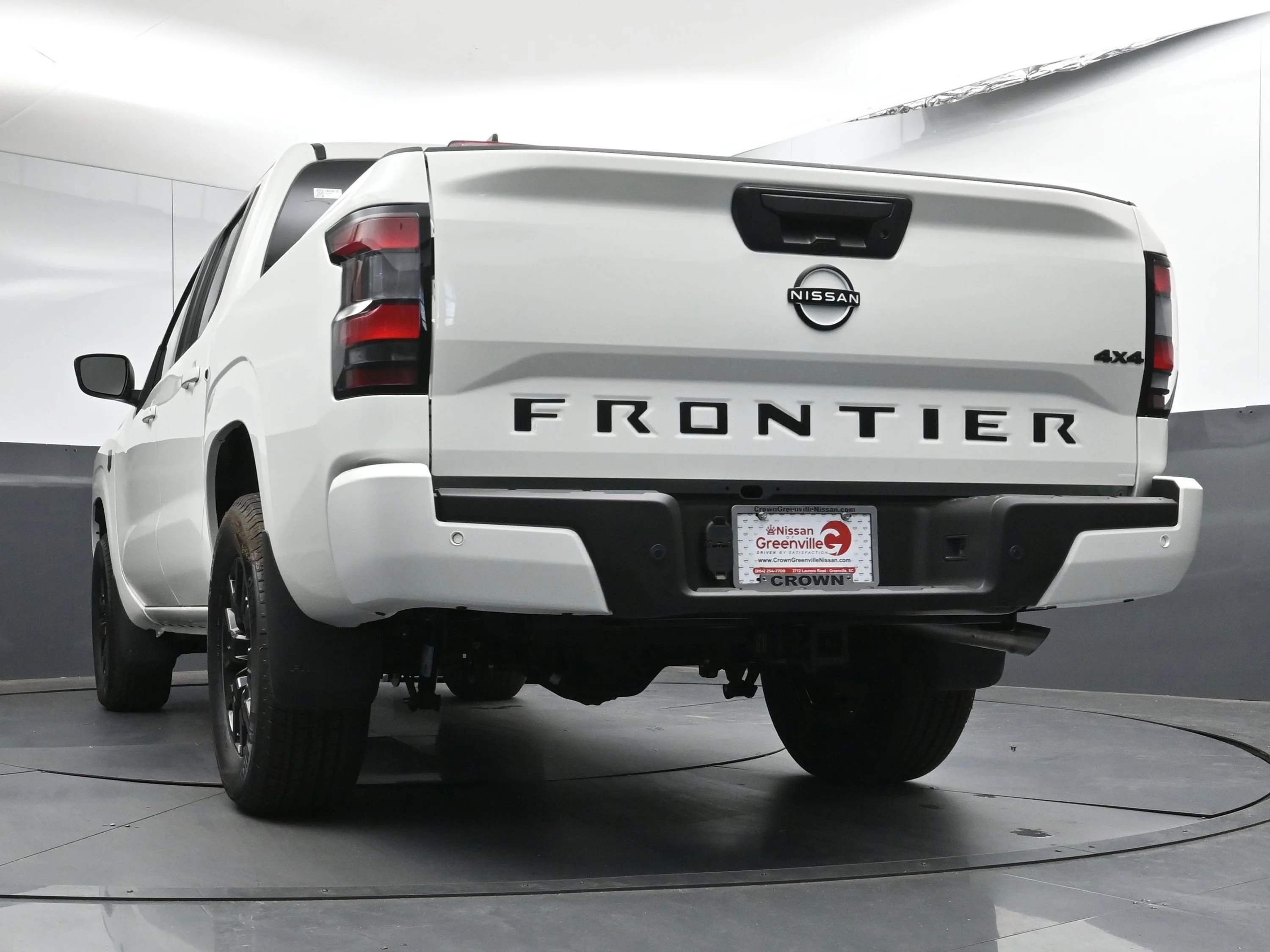 New 2026 Glacier White Nissan Crew Cab SV image 26