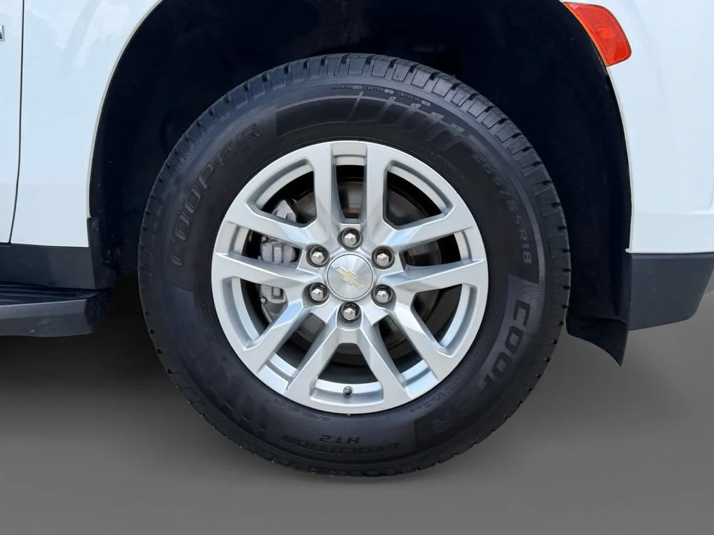 Used 2022 Summit White Chevrolet LT image 8