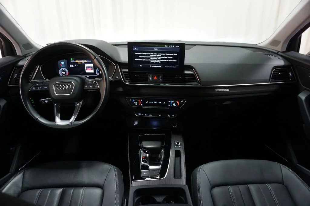 Used 2023 Navarra Blue Metallic Audi 45 S line Premium image 17