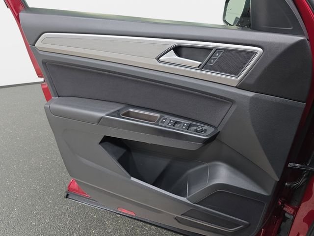 Used 2018 Red Volkswagen 2.0T S image 27