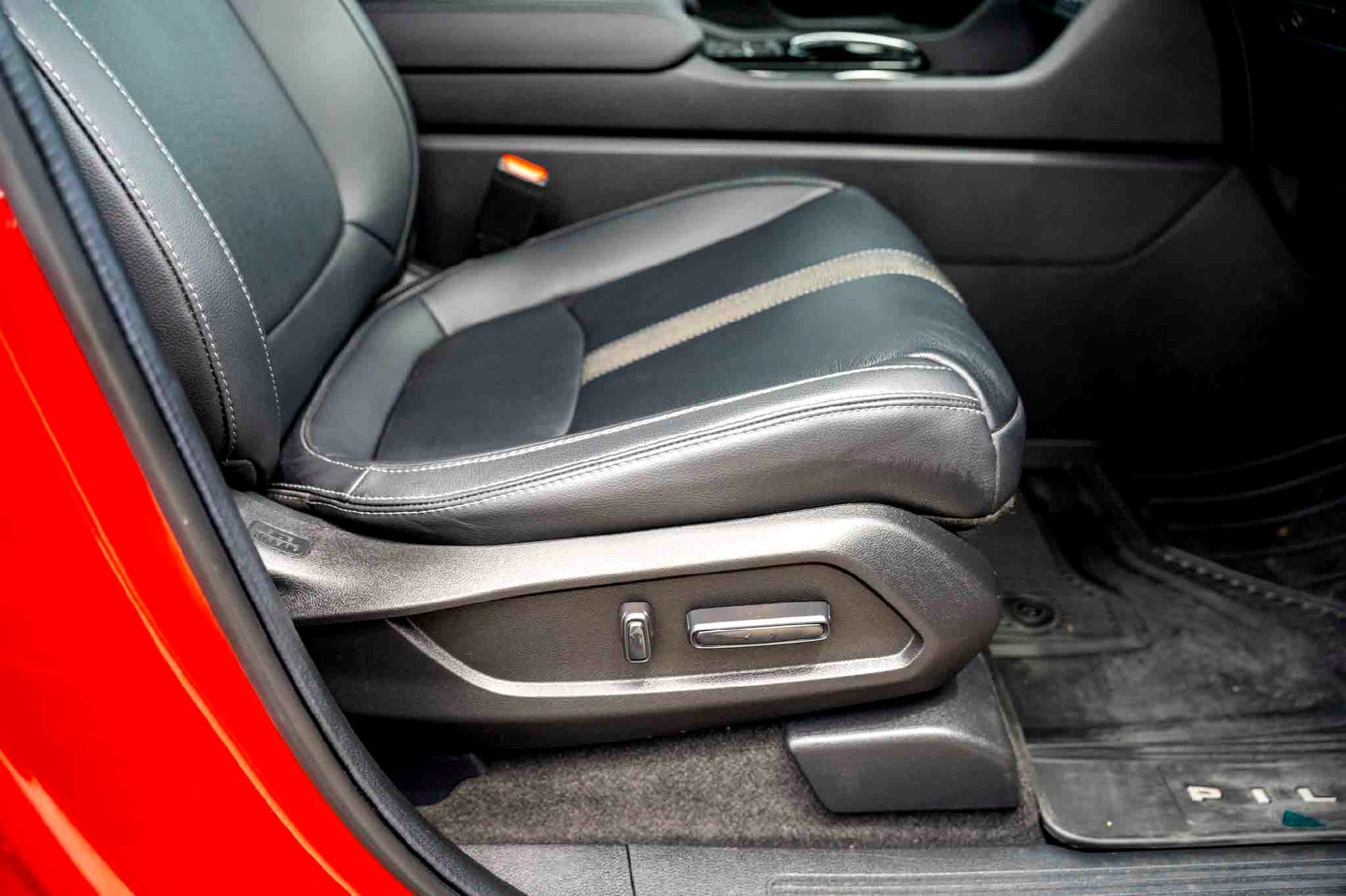 Used 2024 Radiant Red Metallic II Honda Touring image 28