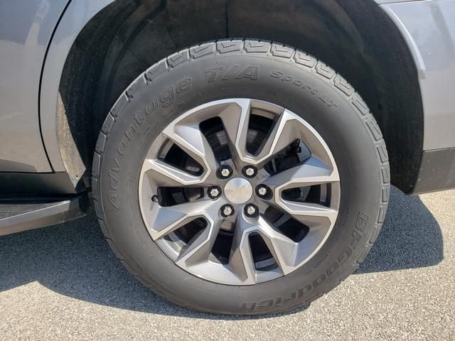 Used 2022 Gray Chevrolet LT image 27