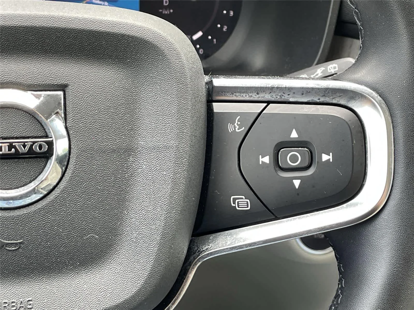 2023 Volvo XC40 Plus - Photo 31