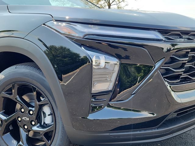 2026 Chevrolet Trax LT - Photo 9