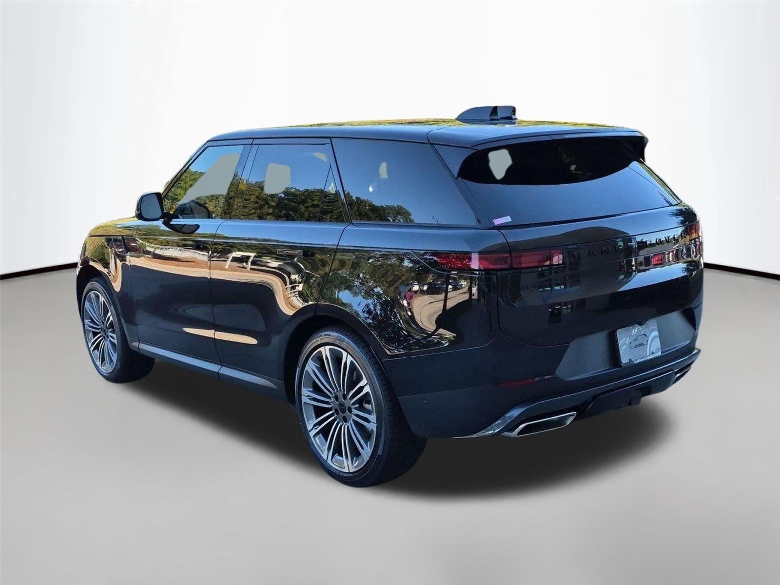 New 2027 Santorini Black Land Rover SE image 3