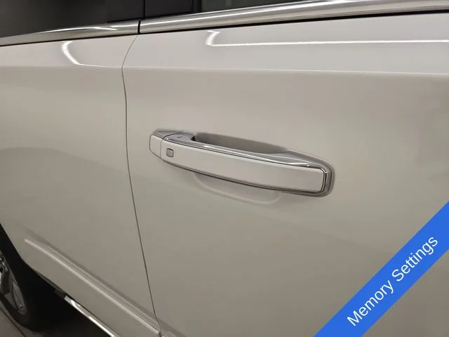 Used 2016 Iridescent Pearl Tricoat Chevrolet LTZ image 9