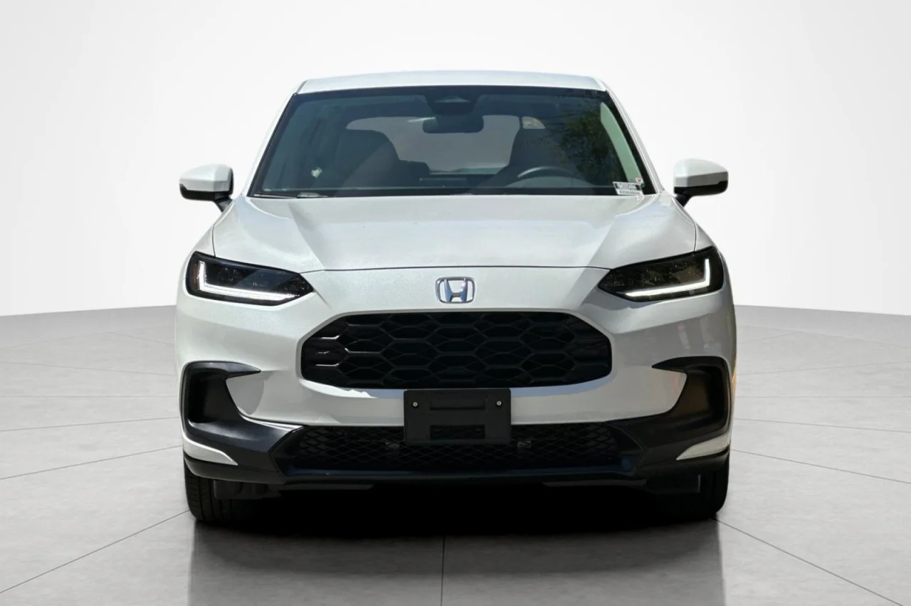 Used 2025 Platinum White Pearl Honda LX image 8