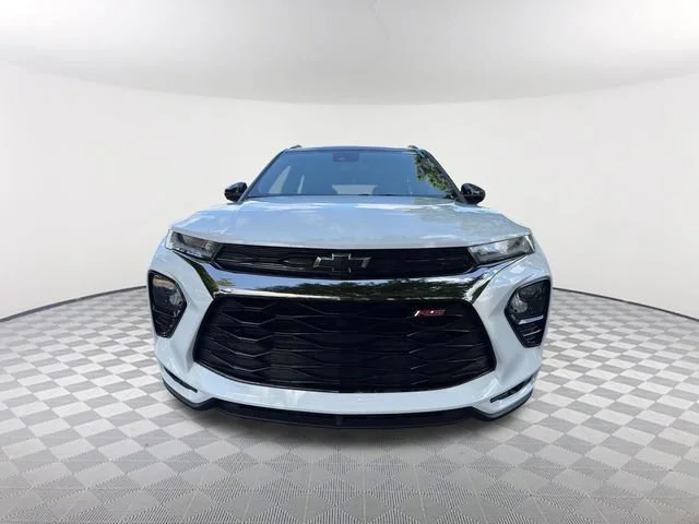 Used 2023 SUMMIT WHITE Chevrolet RS image 2