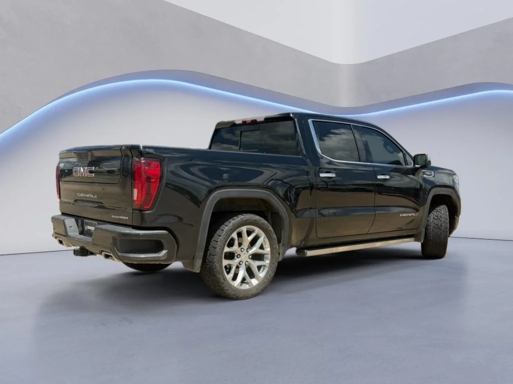 Used 2021 Onyx Black GMC Denali image 6