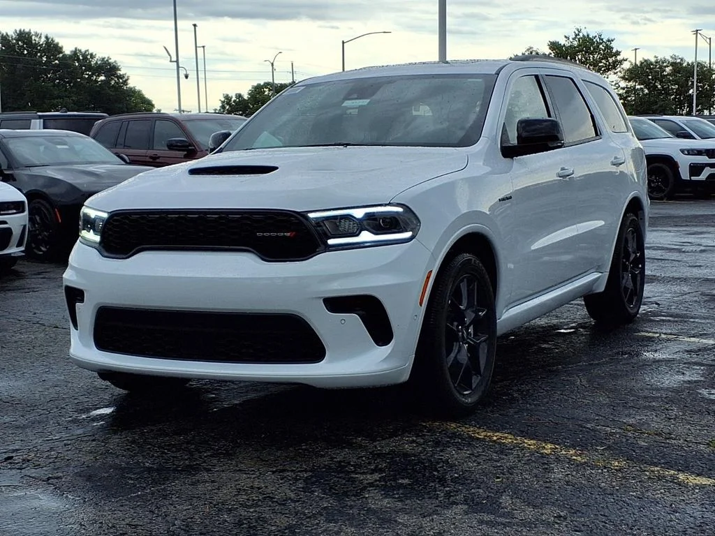 New 2026 White Knuckle Clear-Coat Exterior Paint Dodge GT Plus HEMI V8 image 2
