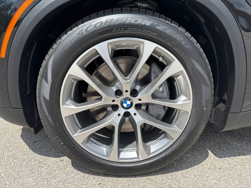 New 2026 Black BMW xDrive50e image 9