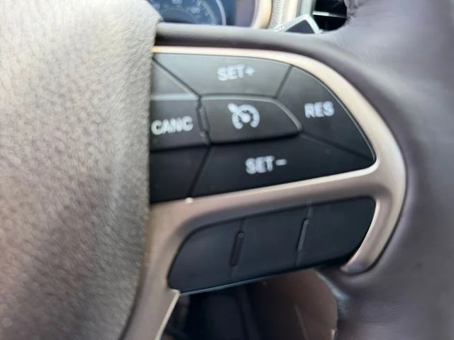 Used 2016 Black Jeep Trailhawk image 21