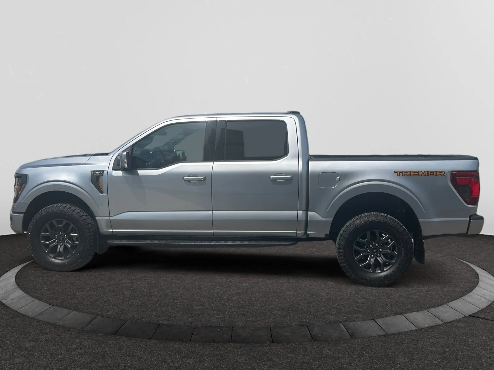 New 2026 Iconic Silver Metallic Ford Tremor image 2