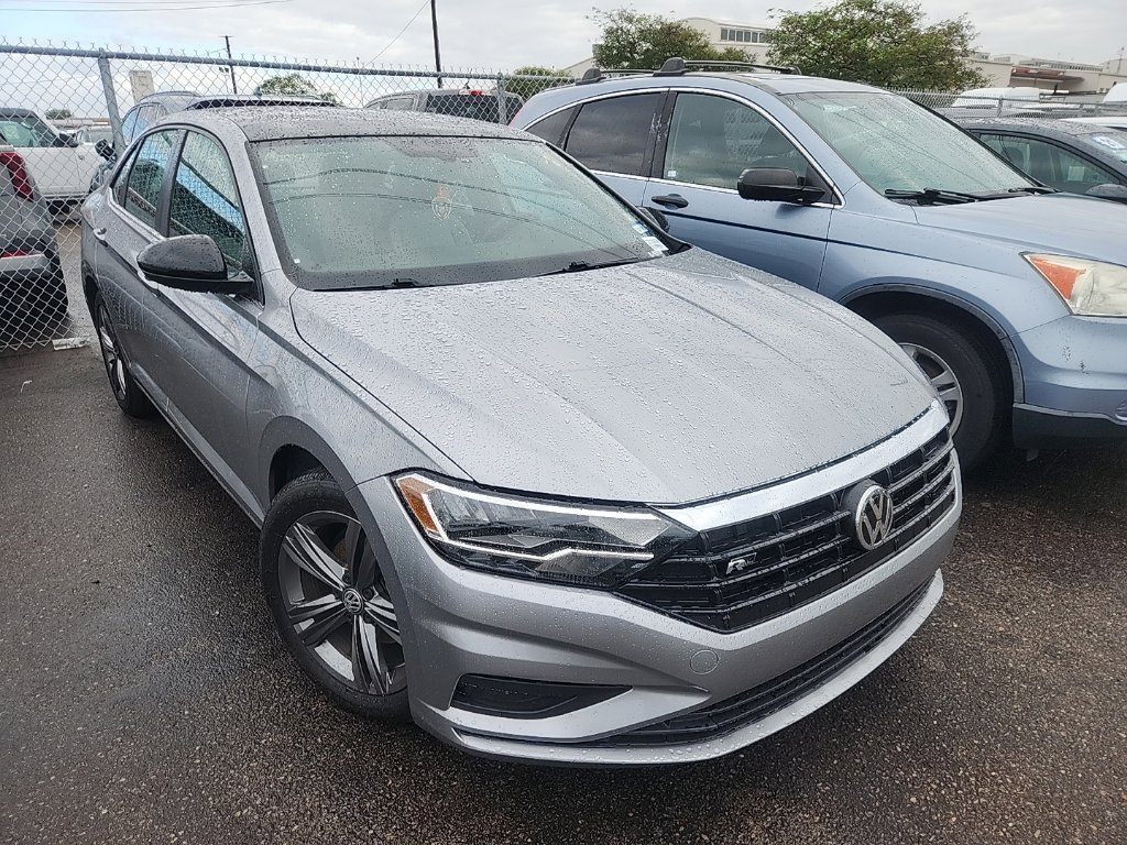 Used 2020 Pyrite Silver Metallic Volkswagen 1.4T SE image 1