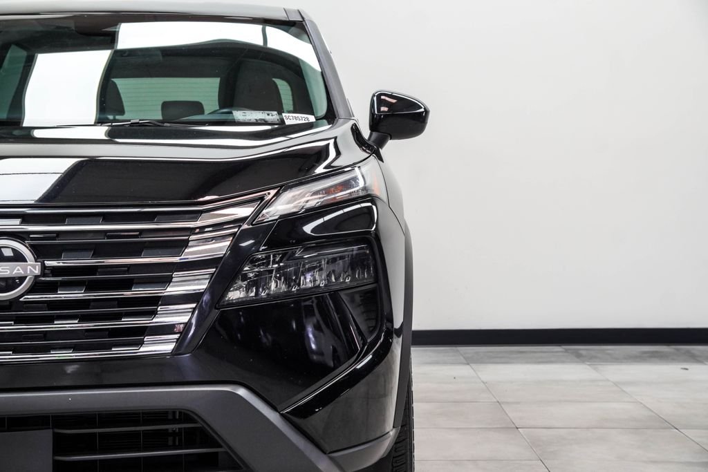 Used 2025 Black Nissan SV image 8