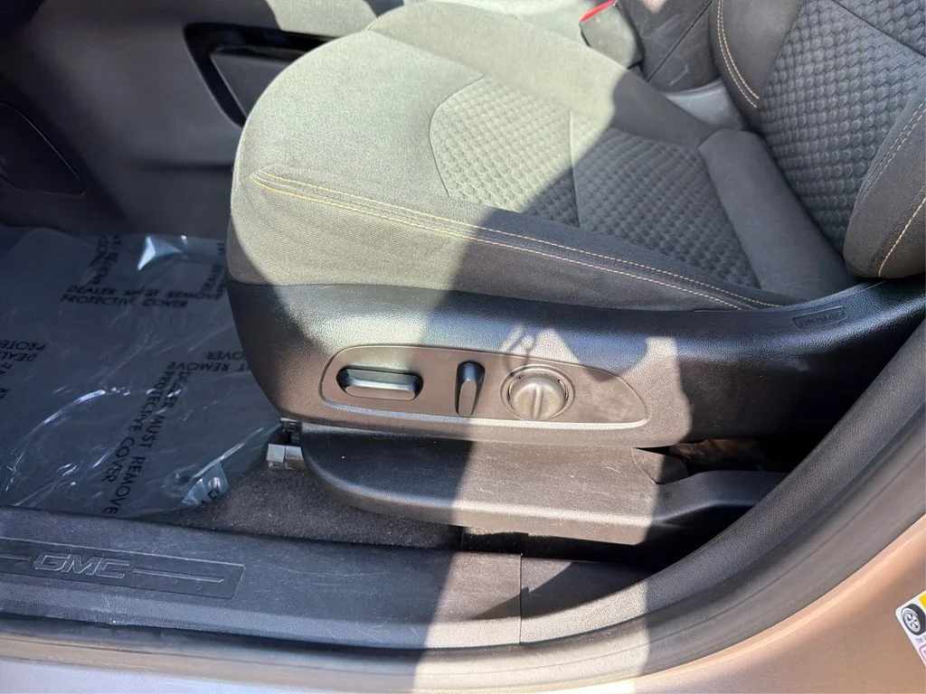 Used 2018 Coppertino Metallic GMC SLE image 19