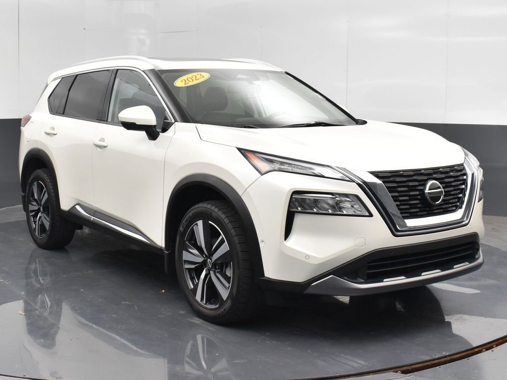 Used 2023 White Nissan SL image 11