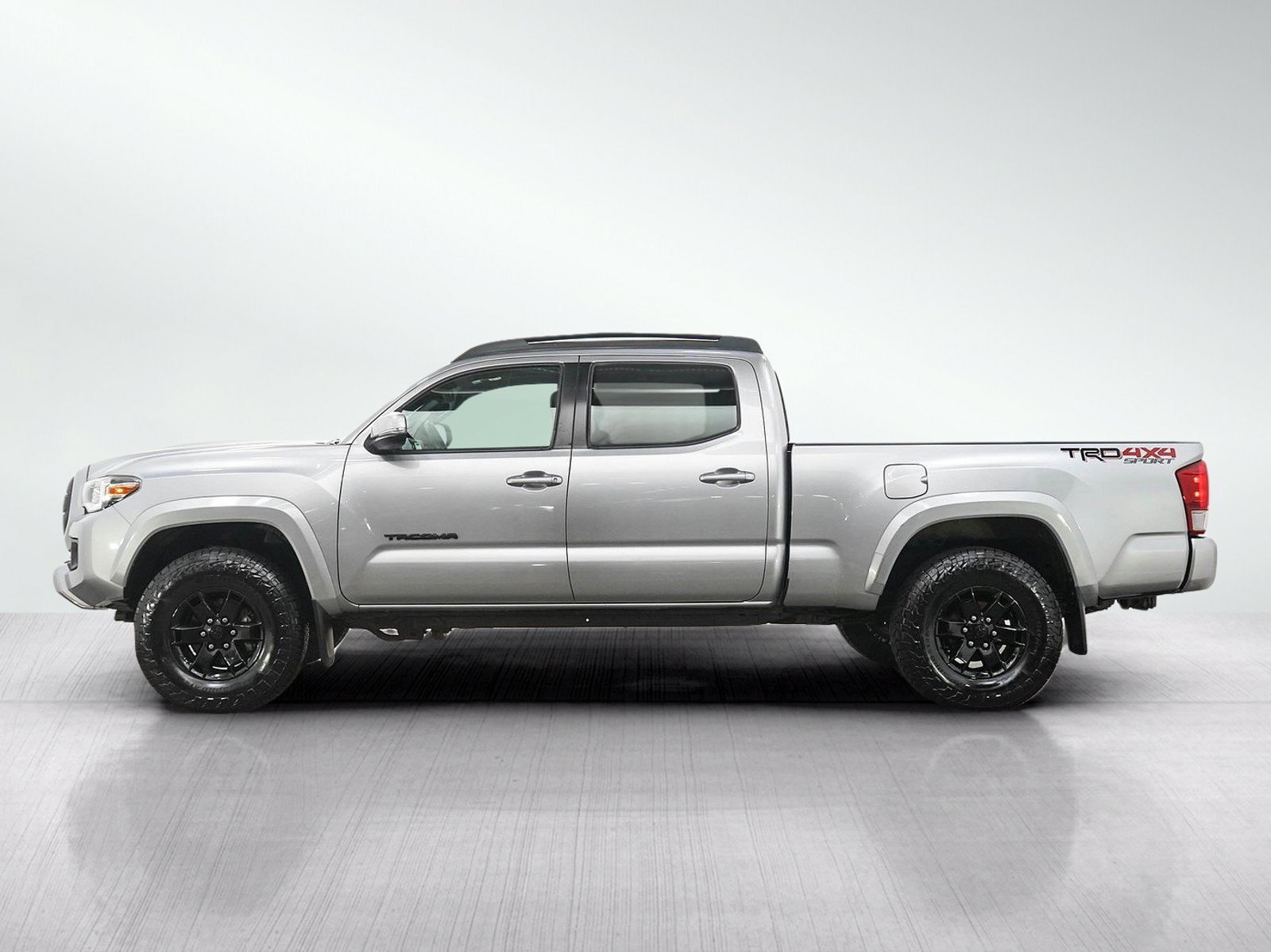 Used 2017 Toyota Tacoma TRD Sport with VIN 3TMDZ5BN6HM013132 for sale in South Saint Paul, Minnesota