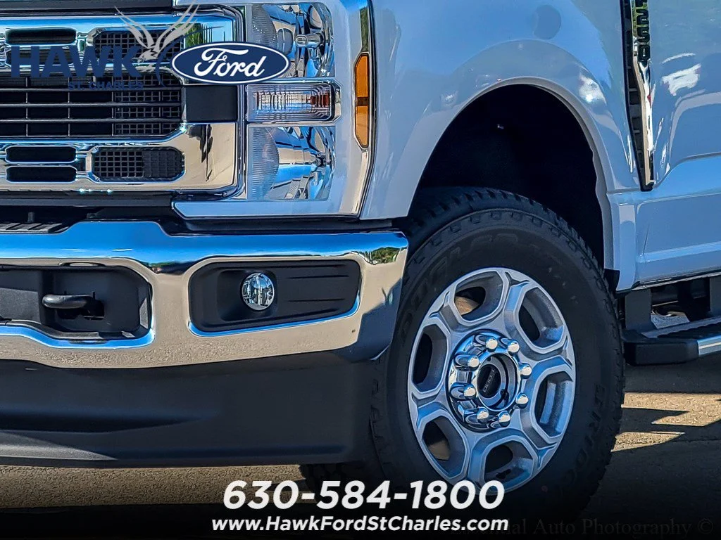 New 2026 Oxford White Ford F-250® XLT image 2