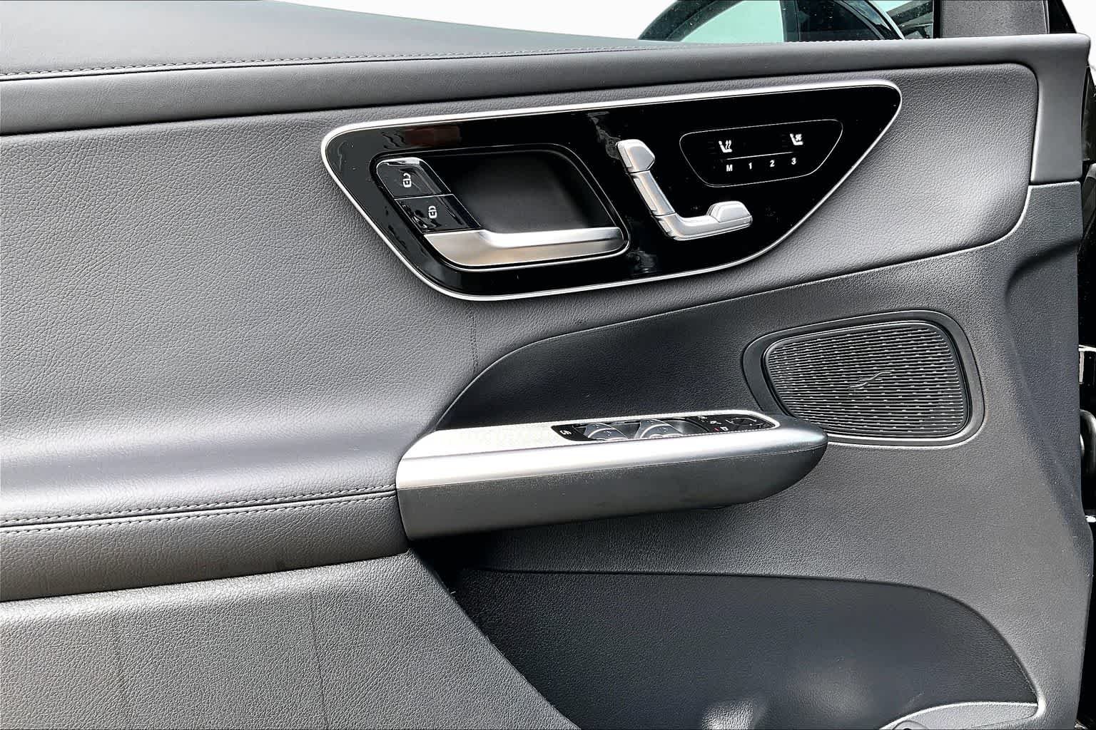 New 2026 Black Mercedes-Benz GLC 300 image 15