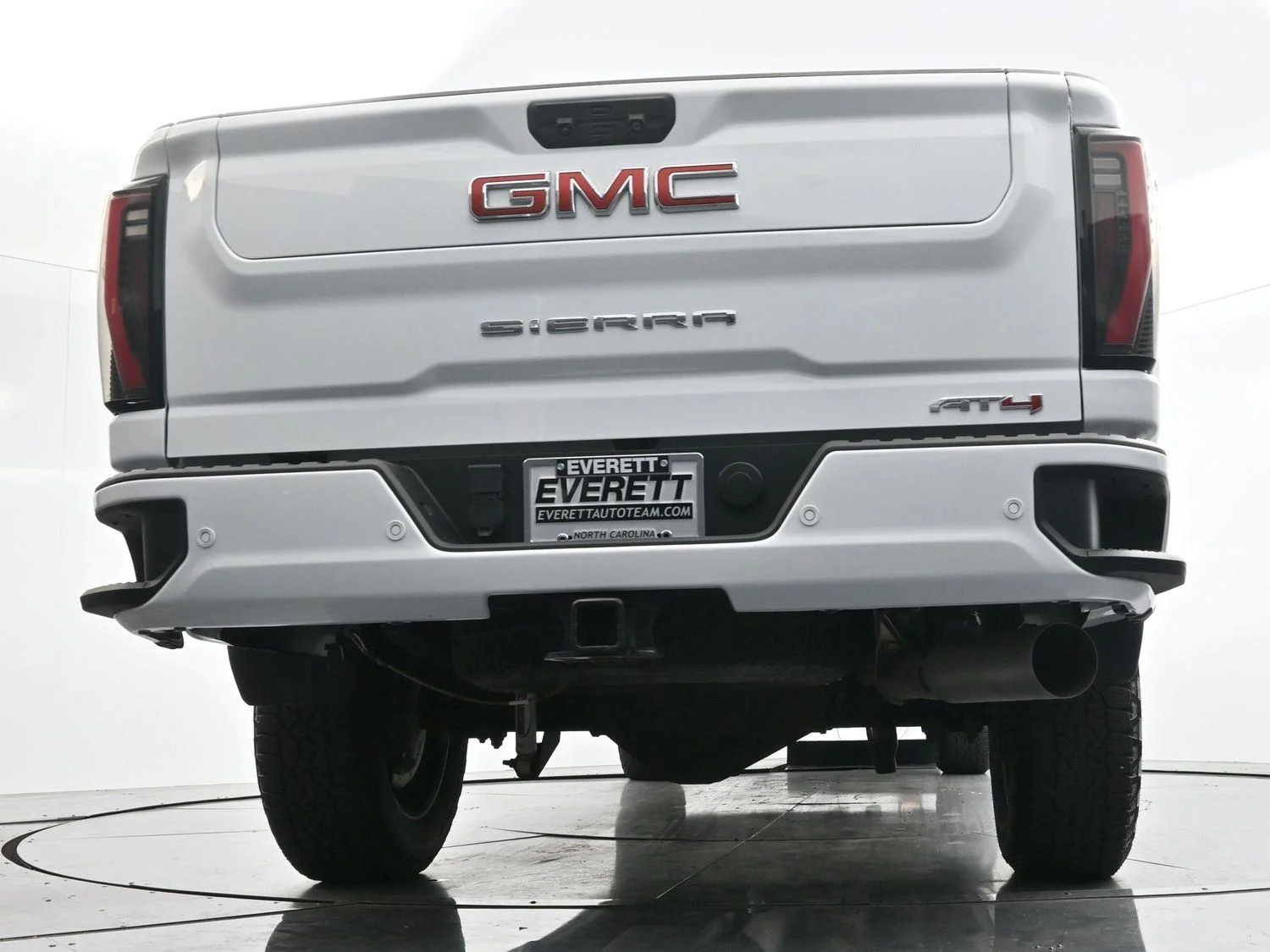 Used 2024 Summit White GMC AT4 image 51