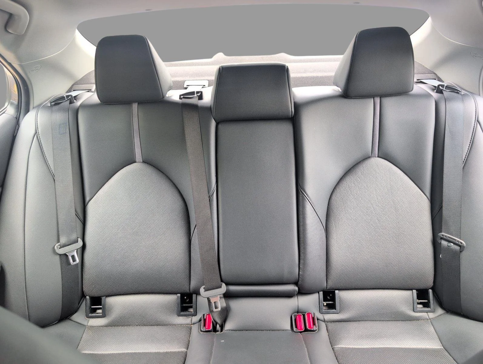 Used 2024 Predawn Gray Mica Toyota XLE image 32