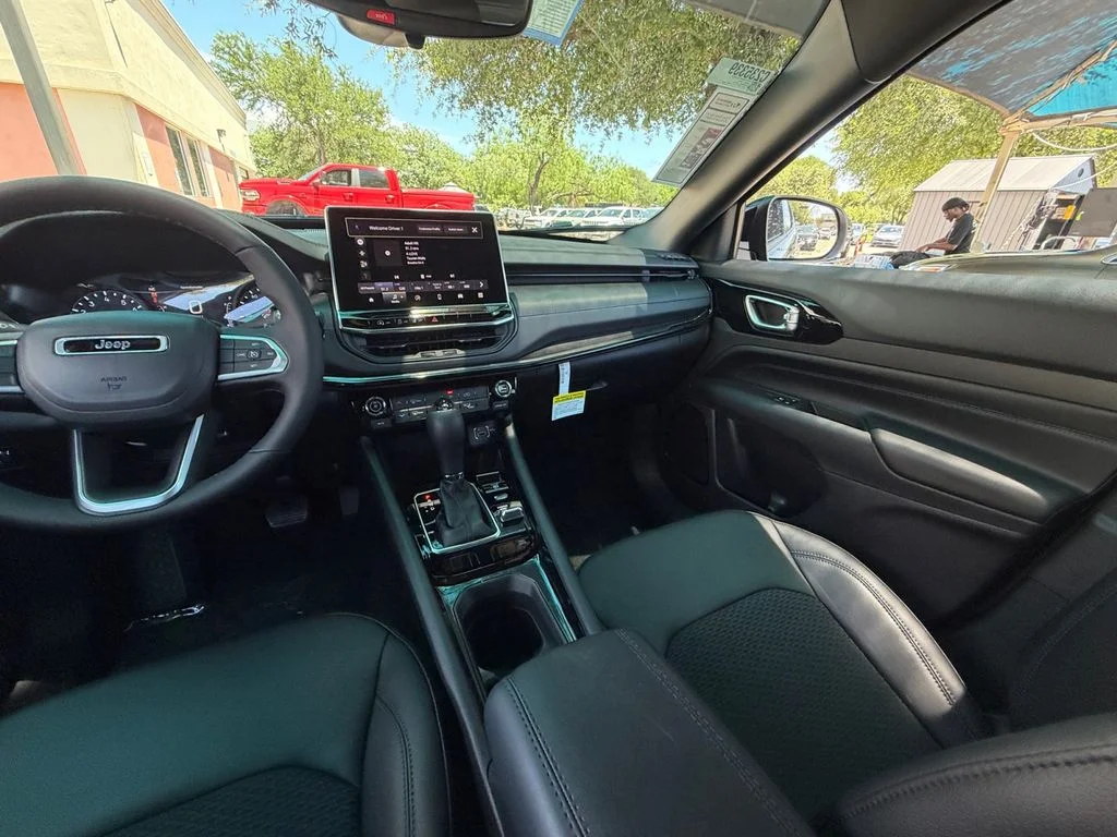 New 2026 Black Jeep Latitude image 15