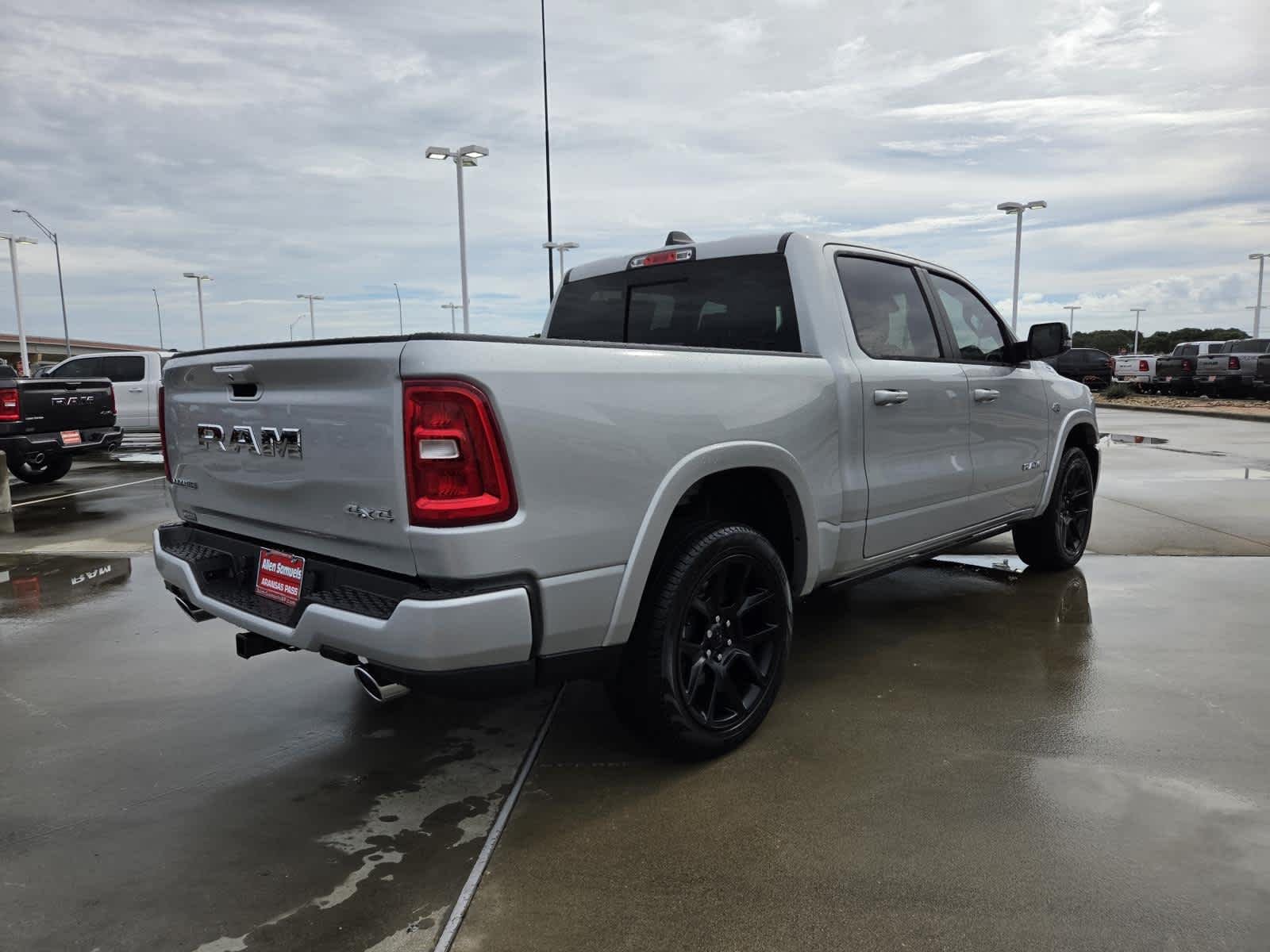 2027 RAM Ram 1500 Pickup Laramie - Photo 5