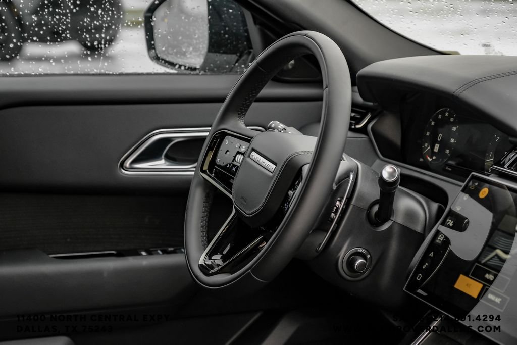New 2026 Fuji White Land Rover Dynamic SE image 15