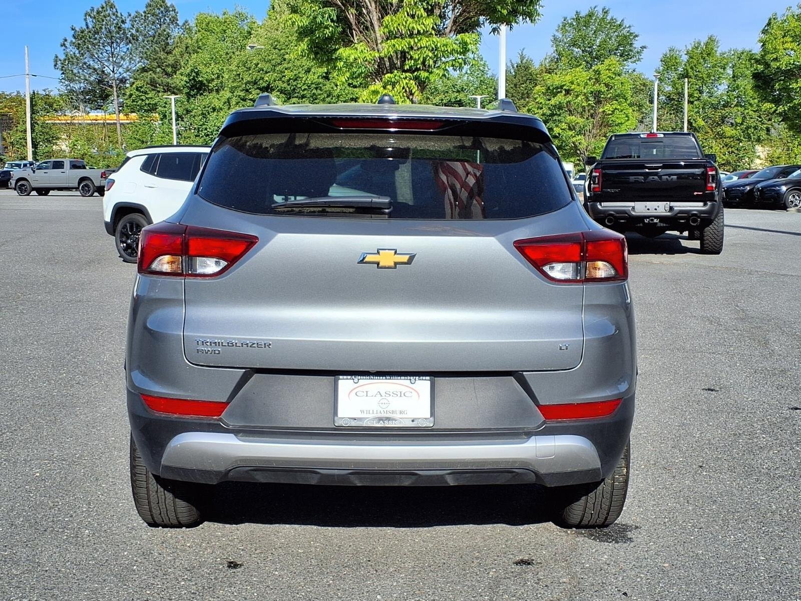Used 2025 Sterling Gray Metallic Chevrolet LT image 8