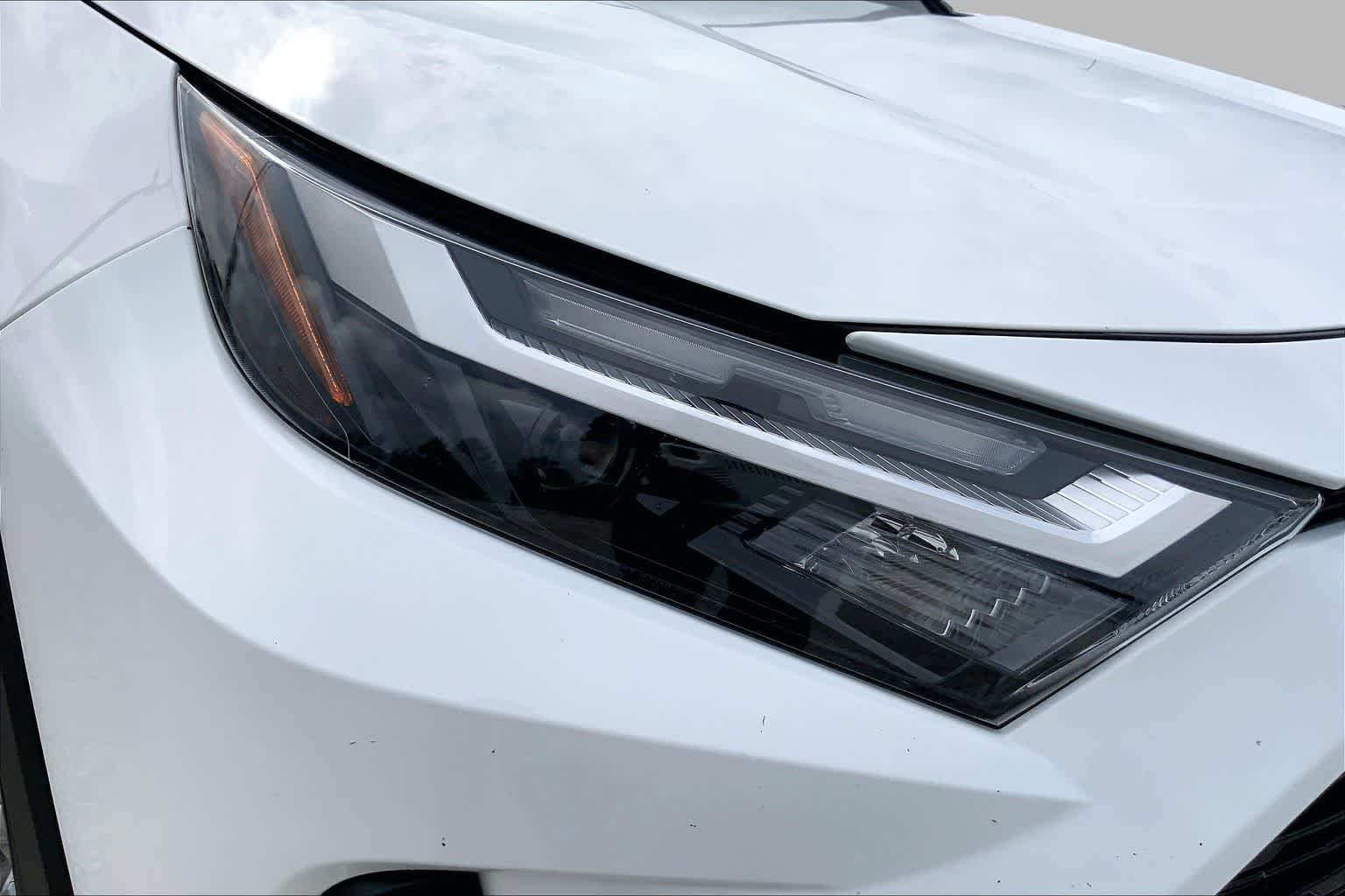 Used 2024 Ice Cap Toyota XLE image 27